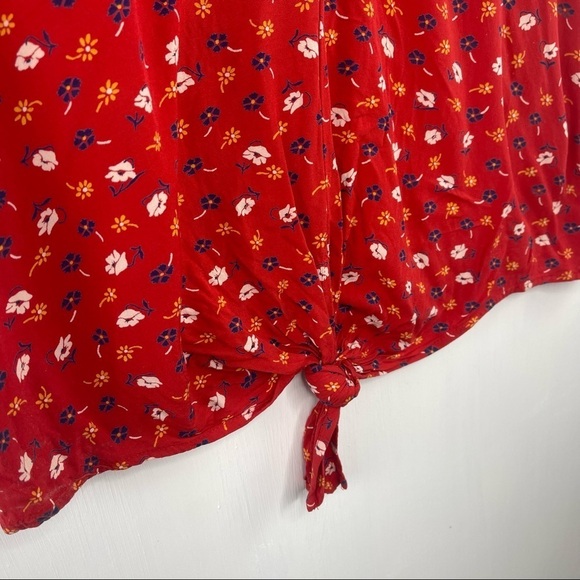 Madewell Novel Tie Front Top in Prairie Posies Red Floral Top - Picture 5 of 5